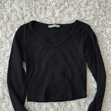 long-sleeve crop top
