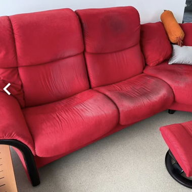 Stressless Sofa mit Sitzecke und Beinhocker