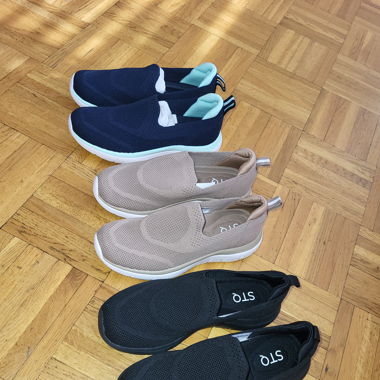 Chaussures de marche neuves
