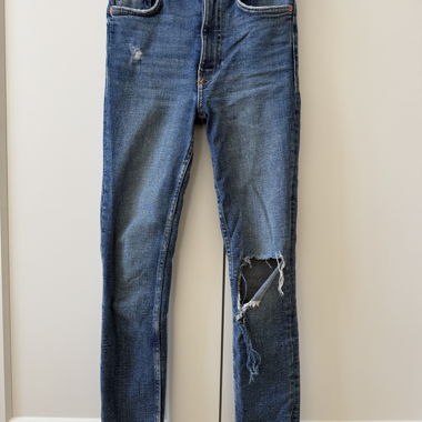 ZARA Jeans mit Rissen