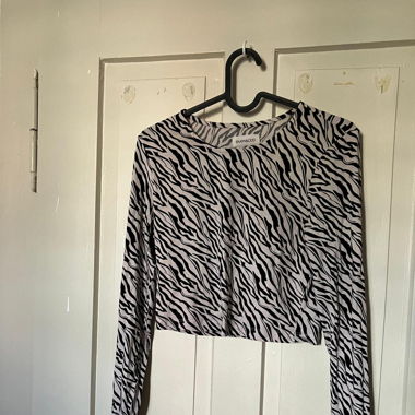 Croc-top long sleeves