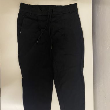 ONLY black trousers