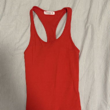 Rotes Tanktop