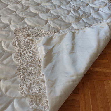 Sublime satin bed set with scales