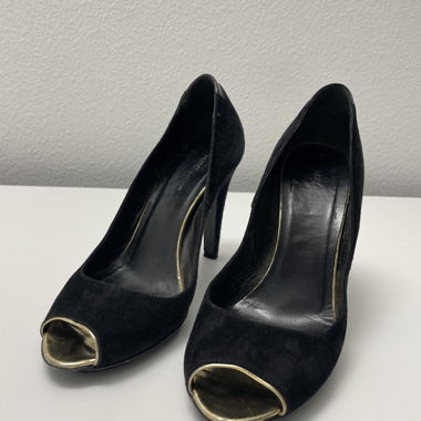 Escarpins à bout verni HUGO Boss noir et or