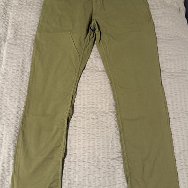 Pantaloni chino ARMEDANGELS oliva 32