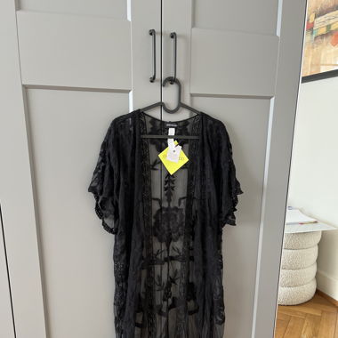 Spitzen-Kimono in Schwarz