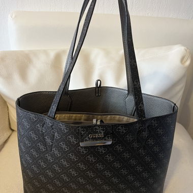 2 in 1 Reversible Guess Handtasche + Innentasche