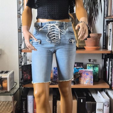Schnür-Jeansshorts
