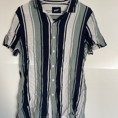 Chemise courte à manches courtes rayée