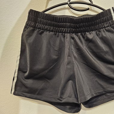 Adidas kurze Hose
