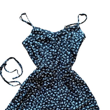 GEBLÜMTES MINI KLEID