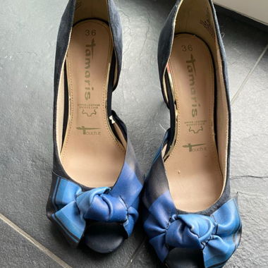 Tamaris blue bow heels EU 36