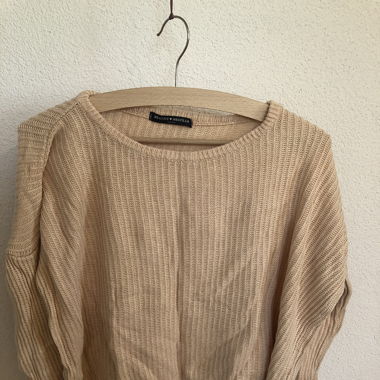 Knitted Sweater - Brandy Melville