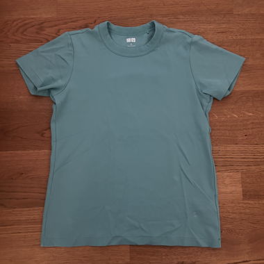 Uniqlo T-Shirt