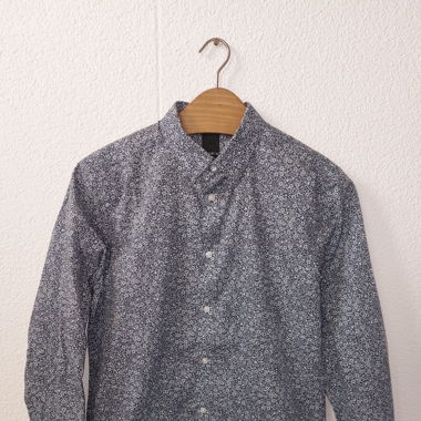 Hemd mit Blumenmuster
