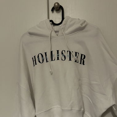 Hollister Pulli