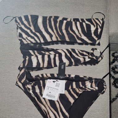 Swimwear 