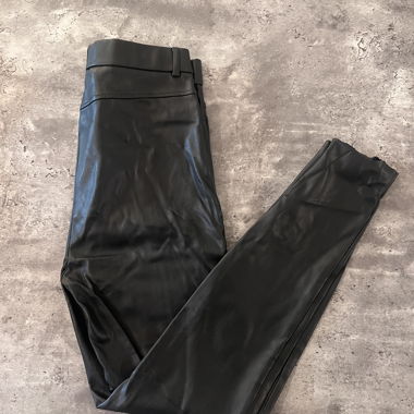 Legging in Lederoptik