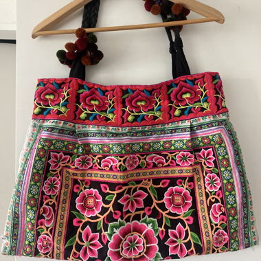 Borsa ricamata