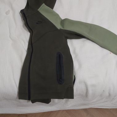 nike tech vert kaki autentique