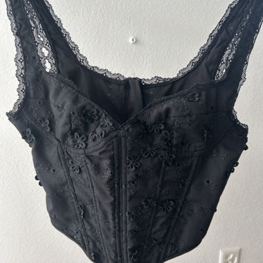 Top corsetto in pizzo nero