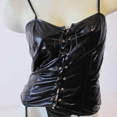 Schwarze Corsage mit Stringtanga 