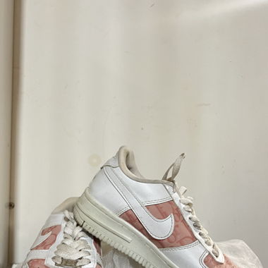 Weiss Pinke Sneaker