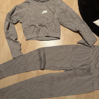 Ensemble de sport gris