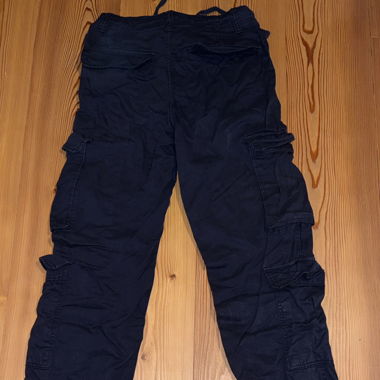 Stoff Cargohose von Bershka