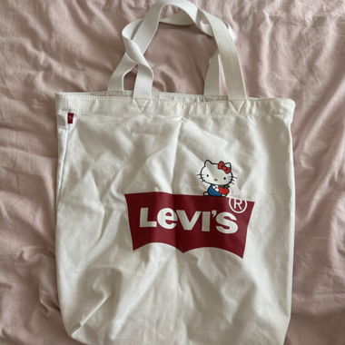 Hello Kitty Tasche von Levi's