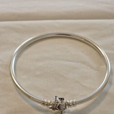 Pandora Armreif mit Sternschnuppenverschluss