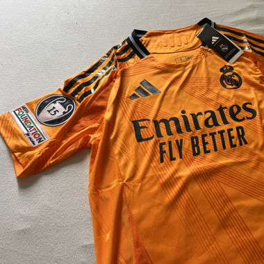 Real Madrid 24/25 Vini Jr. S Fussballtrikot