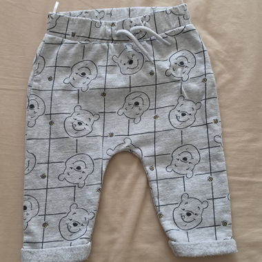 Pantalon bébé gris à motif Winnie l'ourson