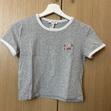 T-shirt crop top gris 