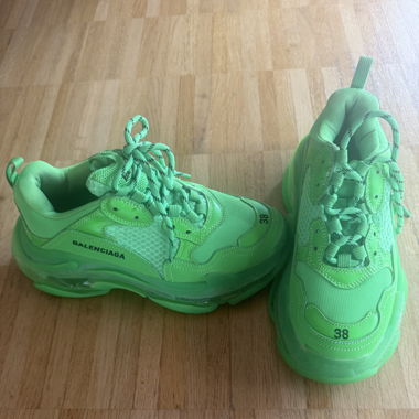 BALENCIAGA TRIPLE S NEU!!! 