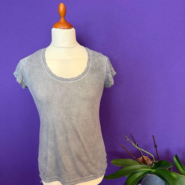 T-shirt by Nile