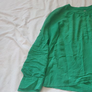Grüne Bluse von Banana Republic 