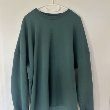 Grüner Pullover ZARA