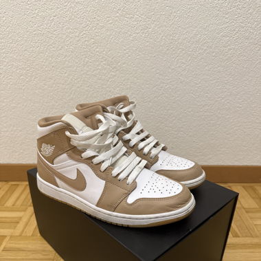 Air Jordan 1 Mid