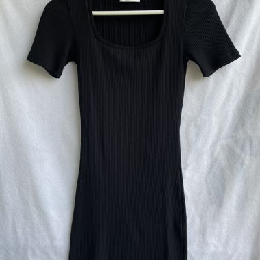 Kleid ,,Pieces‘‘