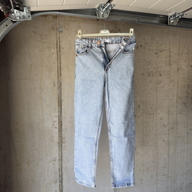 Light Wash High-Waist Jean
