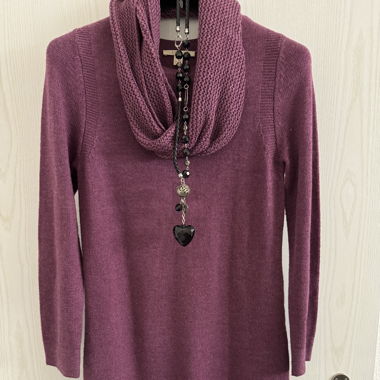 Esprit Strickkleid mit passendem Rundschal