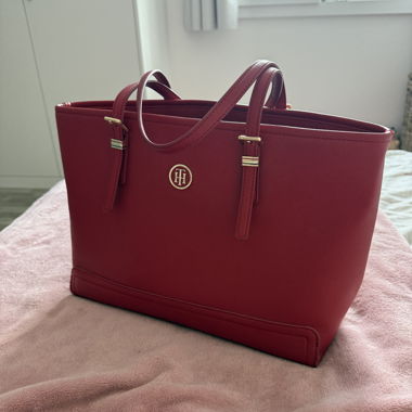 Borsa rossa Tommy Hilfiger