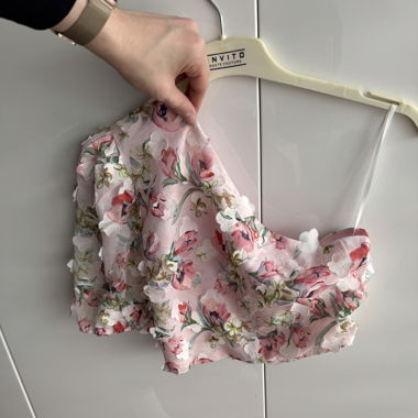 Blouse mit Blumen