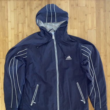 Orginale Adidas Regenjacke mit Kapuze