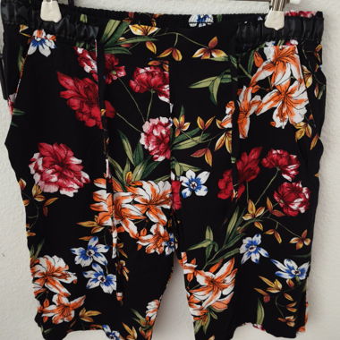 Floral Shorts GNG Basic