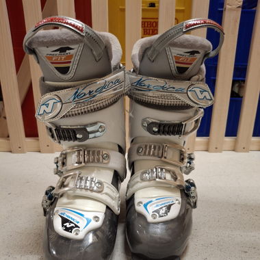 Nordica Skischuhe