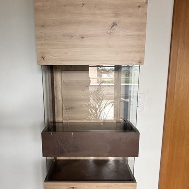Vitrine en bois et verre, LED