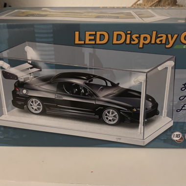 Vetrina con LED
